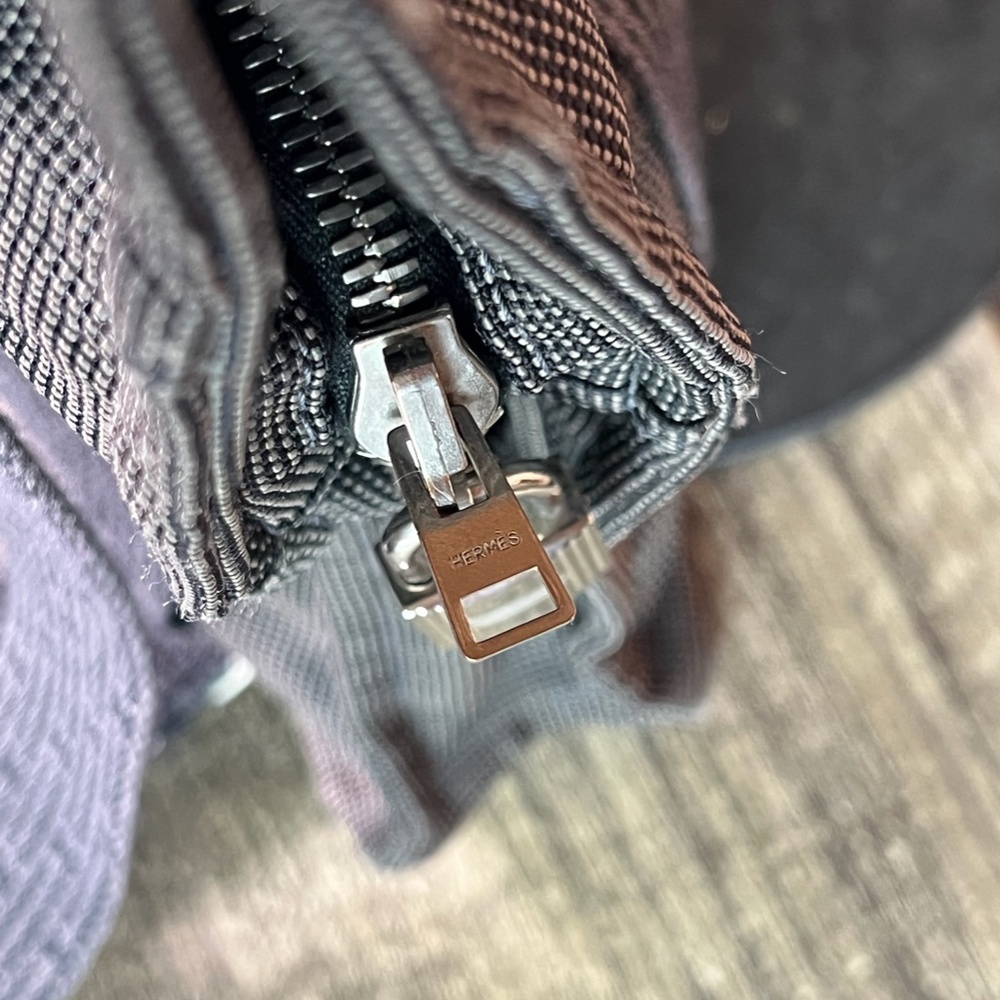 Hérmes Backpack Yale Line Ad PM Grey Canvas Unisex Rucksack with Lock - Picture 3 of 16